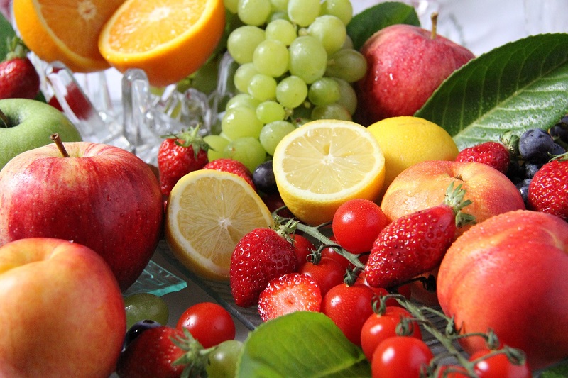 Zasady przyrządzania surówek i sałatek z owoców